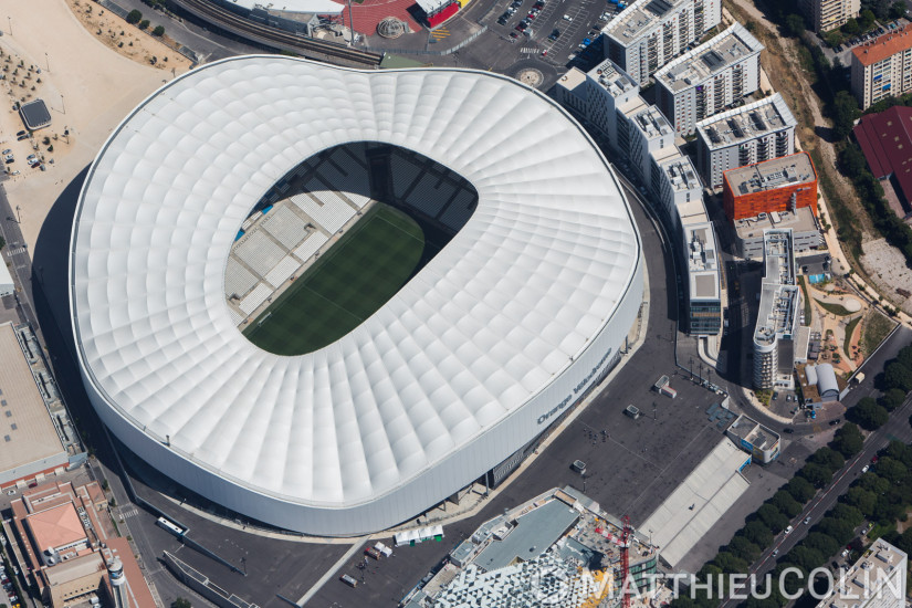 Marseille, stade Orange Vélodrome et le parc Chanot, parc des expostions près du rond poind du Prado, vue d'hélicoptère à 1500 mètres (vue aerienne)