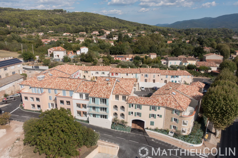 Carnoules, Le clos des Vignes, Arcade, prise de vue par drone (vue aérienne en drone)