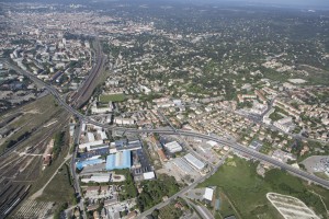 France, Gard (30), Nîmes, Mas de Mingues, quartier en rénovation urbaine (vue aérienne)
