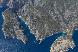 France, Bouches-du-Rhône (13), Marseille et Cassis, Parc National des Calanques, massif des calanques En Vau, Port Pin (vue aérienne)