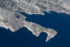 rance, Bouches-du-Rhône (13), Marseille et Cassis, Parc National des Calanques, massif des calanques, calanque et cabanons de Morgiou, Cap Morgiou  (vue aérienne)