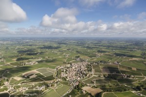 France, Gironde (33), village de Saint Emilion, classé Patrimoine Mondial de l'UNESCO (vue aérienne)