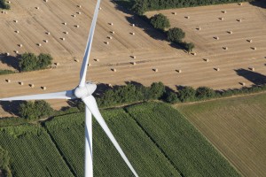 France, Maine-et-Loire (49), Valanjou, champs d'éoliennes (vue aérienne)