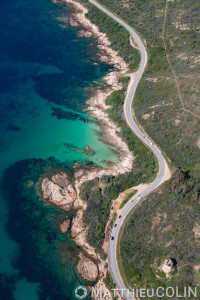France. Corse du Sud (2A), golfe de Sagone,  commune de Vico, Punta di Trio, vriages de la route D81  (vue aérienne)