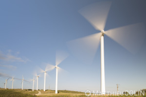 France, Aude (11), Névian, parc éolien de la Grande Garrigue de Névian, composé de 21 éoliennes, turbine gamesa eolica de 0,85MW pour une puissance totale de 17,55 MW, Compagnie du vent LCV, Engie Green, filiale d'Engie spécialisée dans les énergies renouvelables