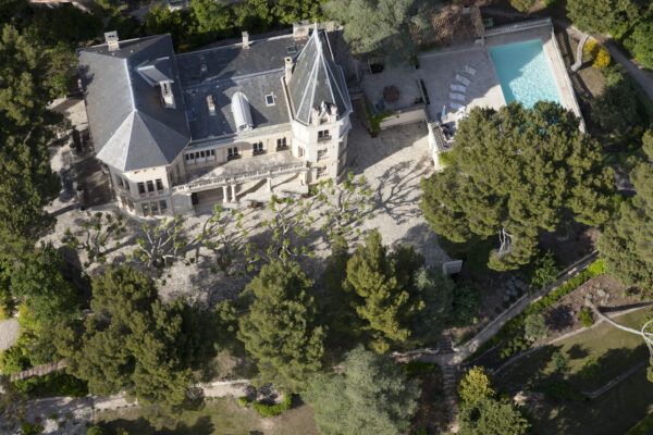 Vue aérienne – Hôtel, villa, château — Gigondas