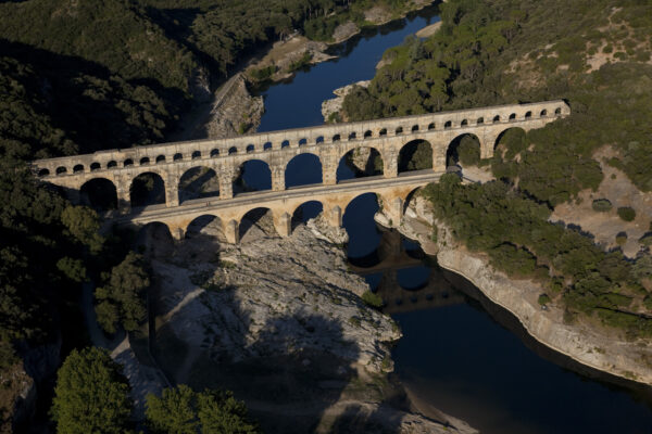 Vue aérienne – Paysage — Pont du Gard