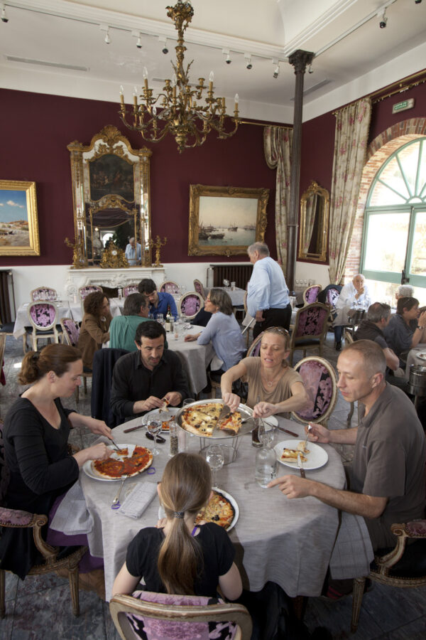 Art de vivre – Restaurant — Les Goudes