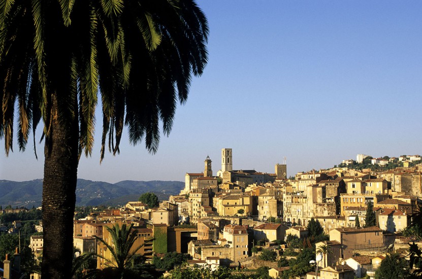 Dans l’arrière-pays Cannois, de Grasse à Mougins en passant par Tourrettes-sur-Loup, les senteurs les plus subtiles et les couleurs vives éclatent, tout au long de l’année, en un formidable festival des sens. (100 photos) Voir le reportage sur Divergence-Images