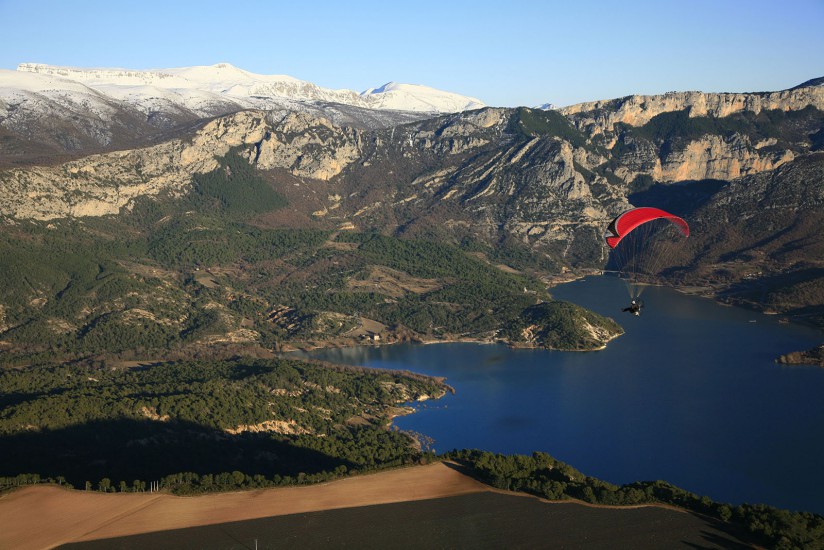 FRANCE - Paca - Alpes de Haute Provence et Var - Lac de Sainte Croix. Vues aériennes du lac de Sainte Croix du Verdon depuis le plateau de Valensole. (19 photos) Voir le reportage sur Divergence-Images