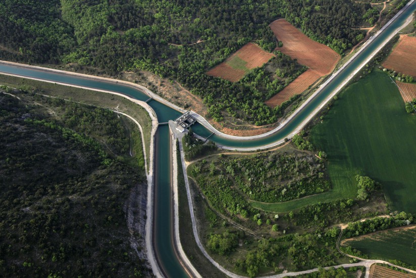 FRANCE - Provence - Var. Vues aériennes duparc solaire de Vinon-sur-Verdon(19 photos)Voir le reportage sur Divergence-Images