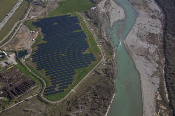 Photos aériennes de centrale solaire à Manosque