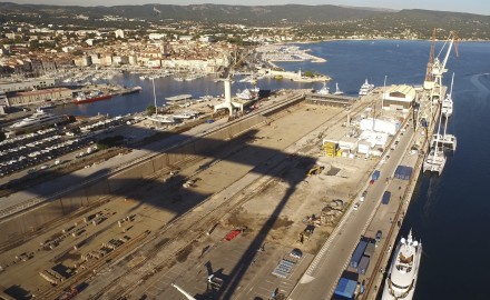 France, bouches-du-Rhône (13), La Ciotat, Port, chantiers navals, chantier de fondations spéciales,  Keller France