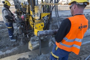 France, bouches-du-Rhône (13), La Ciotat, Port, chantiers navals, chantier de fondations spéciales,  Keller France