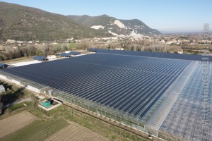France, Ardèche (07), Curas, centrale solaire photovoltaïque Cap Vert Energie sur des serres agricoles (vue aérienne)