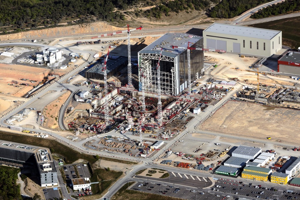 Saint-Paul-lès-Durance, Commissariat à l'Energie Atomique, CEA Cadarache, programme Iter, 42 ha, fusion nucléaire, Tokamak