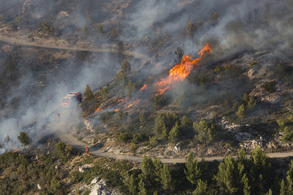 Marseille, incendie dans les calanques le 5 septembre 2016 au départ de Luminy entre Marseille et Cassis sur plus de 300 ha.