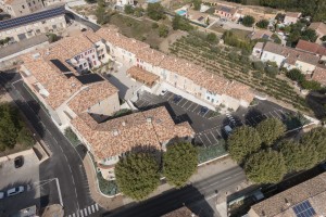 France, Var (83), Carnoules, Le clos des Vignes, Arcade, prise de vue par drone (vue aérienne)