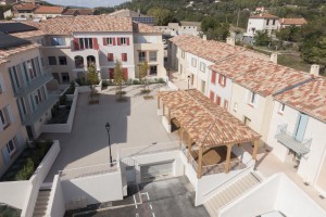 France, Var (83), Carnoules, Le clos des Vignes, Arcade, prise de vue par drone (vue aérienne)