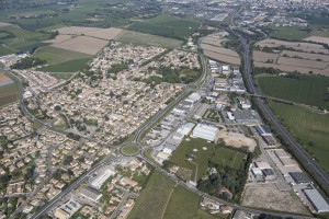 France, Gard (30), Nîmes Sud, Caissargues, zone d'activité  (vue aérienne)