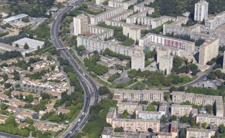 France, Gard (30), Nîmes, Pissevin, Valdegour, quartier en rénovation urbaine (vue aérienne)