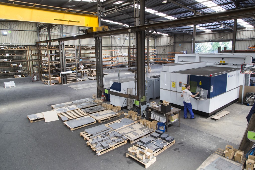 GL Oxy entreprise de découpe laser et plasma de précision de metal. Process industriel de découpe laser, découpe plasma