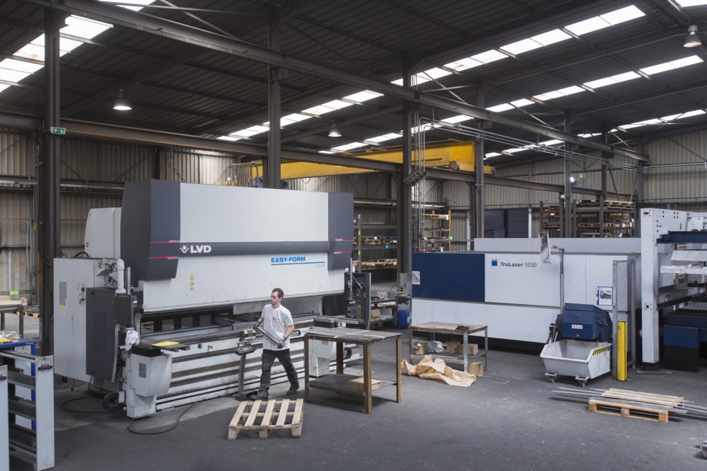 GL Oxy entreprise de découpe laser et plasma de précision de metal. Process industriel de découpe laser, découpe plasma