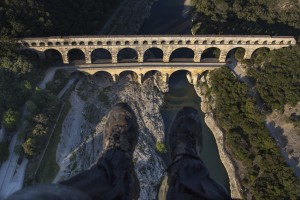 France, Gard (30), Pont du Gard, classé Patrimoine Mondial de l'UNESCO, aqueduc romain qui enjambe le Gardon (vue aérienne)