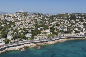 France, Bouches-du-Rhone (13),  Marseille,  8 ème arrondissement, quartier du Roucas Blanc, la corniche du président Kennedy, Notre Dame de la Garde ou Bonne mère (vue aérienne)