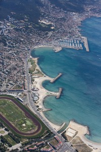 France, Bouches-du-Rhone (13),  Marseille, 8ème arrondissement, Pointe rouge, plages du Prado et Escale Borély (vue aerienne)