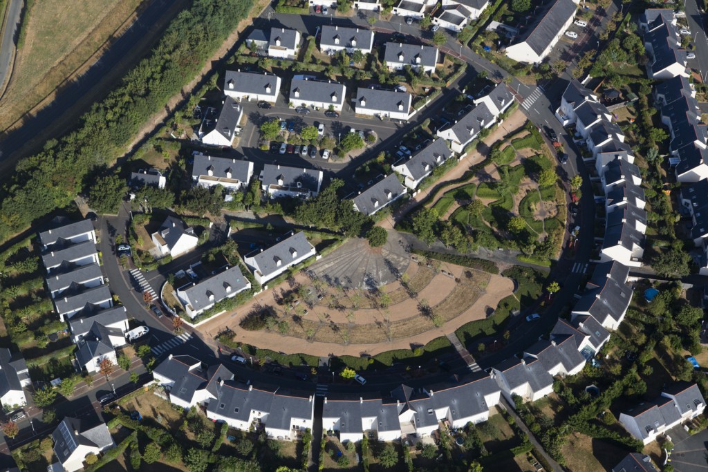 Angers, quartier La Papillaie près du lac de Maine, zone pavillonnaire résidentielle, villa ou maison individuelle