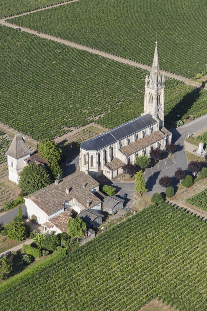 Pomerol, village réputé pour son vignoble tels que Pétrus, Le Pin, Lafleur, La Conseillante, Gazin, Maillet, Rouget
