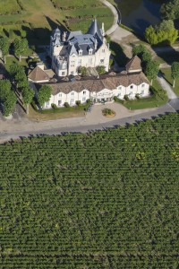 France, Gironde (33), Saint Emilion, Château hôtel le Grand Barrail, La Marzelle (vue aérienne)