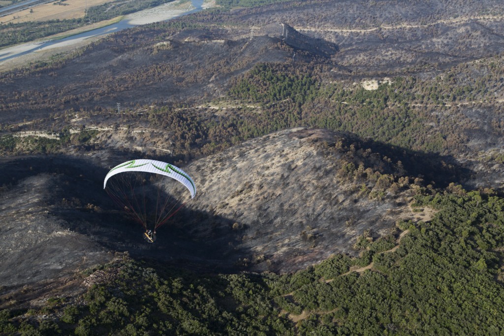 Luberon, le feu de forêt du 24 juillet 2017 entre Mirabeau et la Bastidonne. l'incendie a ravagé 1300 ha