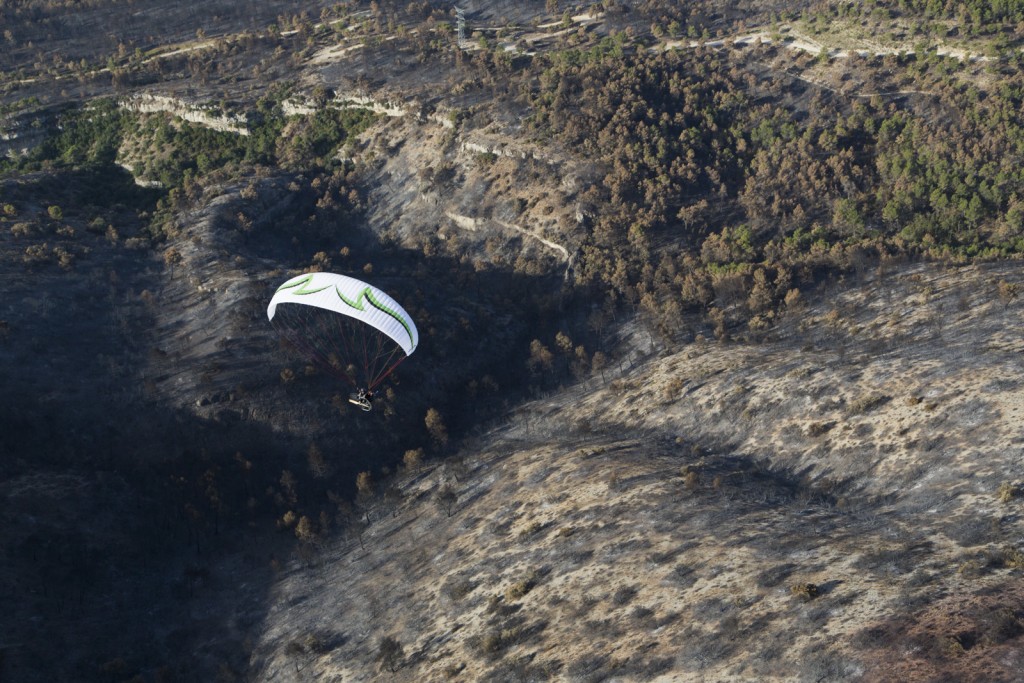 Luberon, le feu de forêt du 24 juillet 2017 entre Mirabeau et la Bastidonne. l'incendie a ravagé 1300 ha