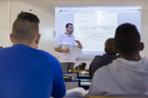 France, Bouches-du-Rhône (13), Istres, Lycée professionnel Latécoère  des Métiers des Industries de Procédés,  Formation BTS maintenance des équipements industriels ou MEI