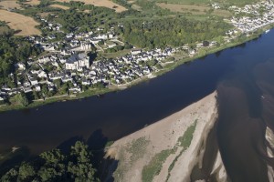 France, Maine-et-Loire (49), Montsoreau, Candes Saint Martin, bords de  Loire  (vue aérienne)