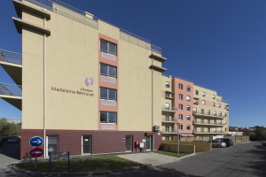 France, Bouches-du-Rhône (13), Marseille,  clinique Madeleine Remuzat, établissement de soins de suite et de réadaptation pour les patients âgés