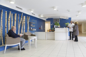 France, Bouches-du-Rhône (13), Marseille,  clinique Madeleine Remuzat, établissement de soins de suite et de réadaptation pour les patients âgés, accueil
