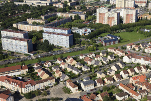 France, Yvelines (78), Trappes en Yvelines, merisiers (vue aerienne)