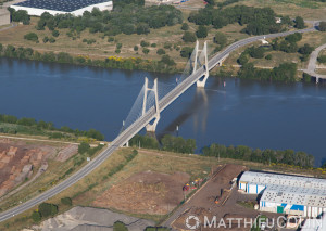France, Bouches-du-Rhône (13), Tarascon, pont suspendu (vue aérienne)