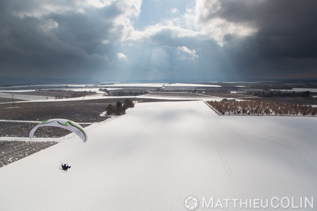 Sainte Croix du Verdon, parc naturel régional du Verdon, plateau de Valensole au bord du lac de Sainte-Croix sous la neige