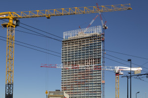 France, Bouches-du-Rhone (13), Marseille, 2 eme arrondissement, Grand Port Maritime de Marseille ou GPMM, quartier euromediterranee ou euromed, tour la Marseillaise de l'architecte Jean Nouvel, Vinci Consturction, chantier, grues