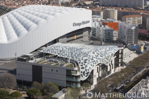 France, Bouches du Rhône (13), Marseille, 13008, Le Prado, centre commercial haut de gamme au pied du stade vélodrome, 
conçue comme une commerçante sur 4 niveaux avec une canopée en verre par les cabinets d'architecte Benoy et Didier Rogeon et Klépierre, 23000 m2, 40 boutiques dont  Les Galeries Lafayette, Repetto, Alain Figaret, Jacadi, Zara