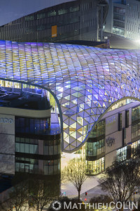 France, Bouches du Rhône (13), Marseille, 13008, Le Prado, centre commercial haut de gamme au pied du stade vélodrome, 
conçue comme une commerçante sur 4 niveaux avec une canopée en verre par les cabinets d'architecte Benoy et Didier Rogeon et Klépierre, 23000 m2, 40 boutiques dont  Les Galeries Lafayette, Repetto, Alain Figaret, Jacadi, Zara