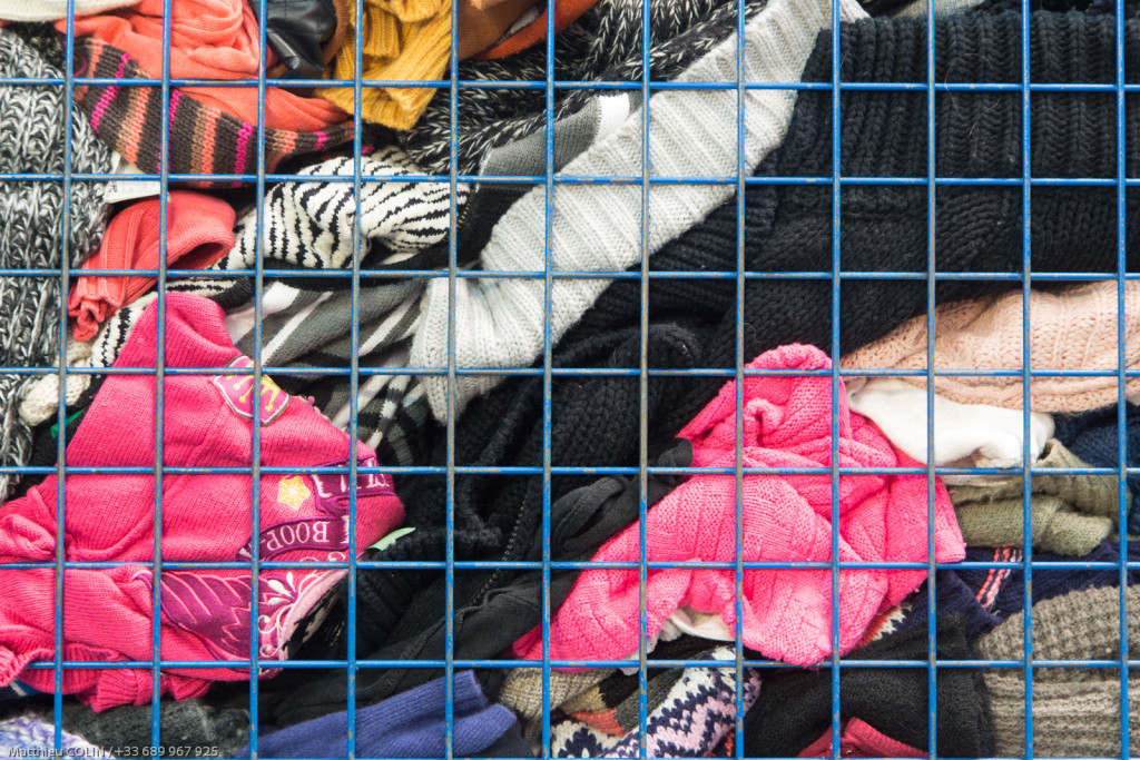 Marseille, Le Relais, entreprise de collecte et de tri , de valorisation et de recyclage (friperie, isolant) de textile