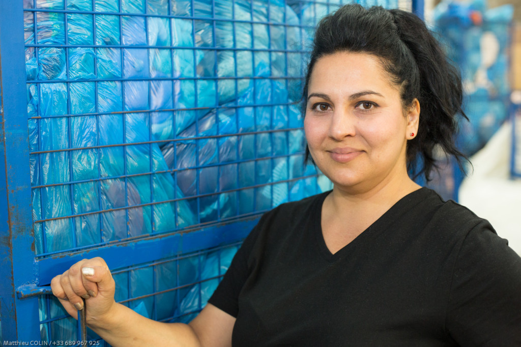 Marseille, Le Relais, entreprise de collecte et de tri , de valorisation et de recyclage (friperie, isolant) de textile