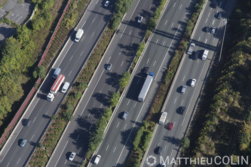 France, Val de Marne (94), Fresnes, autouroute du soleil A6A (vue aérienne)