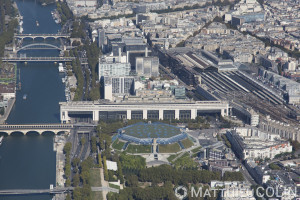 France, Paris (75), 12ème arrondissement et la Seine, Bercy, ministère des Finances, Palais Omnisport de Paris-Bercy, Gare de Lyon (vue aérienne)