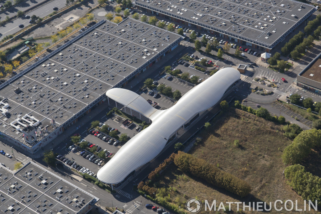 France, Val de Marne (94), Fresnes, centre commercial la Ceriseraie (vue aérienne)